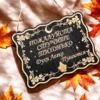 Табличка «Стучите тихо» — дерево