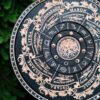 Колесо года «Цветочные мотивы» — Сборное с крутящимися уровнями Колесо года «Цветочные мотивы» — Сборное с крутящимися уровнями