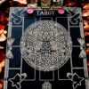 Доска для расклада Таро "Древо жизни" под 17 карт, украшение алтаря, подставка для ведьмы, с держателем для чайных свечей Доска для расклада Таро "Древо жизни" под 17 карт, украшение алтаря, подставка для ведьмы, с держателем для чайных свечей
