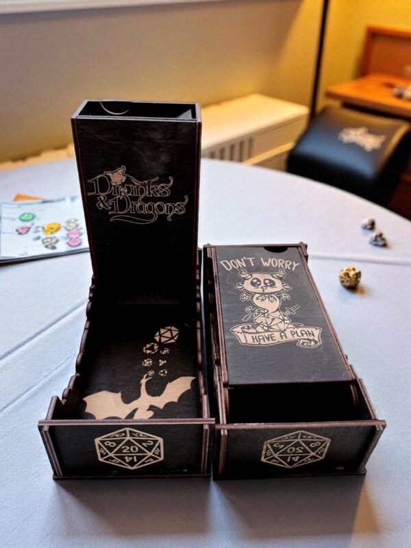 Dice Tower «Выпивка и драконы» — дерево Dice Tower «Выпивка и драконы» — дерево