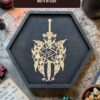 Поднос для кубиков DnD с крышкой, меч и D20
